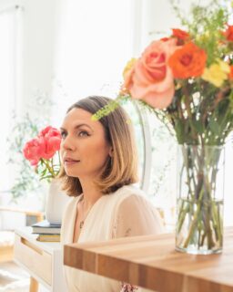 The whole process of taking photos really begins with noticing something special around you. This is especially true for macro photography. 

In nature, there is no perfection; sometimes, it feels chaotic but charismatic in its wilderness. One planet, yet so many weather patterns, landscapes, temperature differences, rivers, lakes, oceans, flowers, and trees. We like to think that we know how nature works, but it still surprises us. Nature is genuine, it knows how to maintain balance, and with my nature and macro photography, I show its visual diversity, elegant serenity, and simple beauty.

Happy weekend! 
.
.
.
.
.
.
#fineartphotographer #photoartist #photoart #interiordesigns #interiorinspo #interiordesigncommunity #fineartphotography #wallartdecor #photoprints #fineartprints #fineartphotoprints #interiordesigninspiration #interiordesignlovers #homestyling #homestyledecor #homedecoration #interiordesign #fineartphotography #fineartphotography #photographyisart #photographylover #wallartprint #artofphotography #photoart #interiordesignphotography #interiordesignblog #interiordesignhome #fineartprints #canvasprinting #metalprint