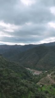 Located between the mountains of the Sierra de las Nieves, Istán is a small white village with breathtaking views over the valley and the coast beyond.�To get here you follow winding mountain roads that already feel like part of the experience.
Often called the “Spring of the Costa del Sol,” Istán is known for its fresh mountain water, Moorish roots, and peaceful rhythm of life.�Stone streets, whitewashed houses, and the sound of water flowing through the village make it feel timeless. #travel #spain #malaga #visitspain #spain❤️