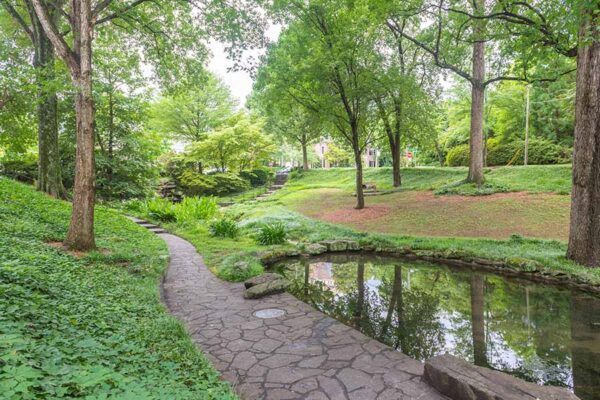 Best Outdoor Photoshoot Locations in Atlanta, fashion, family.