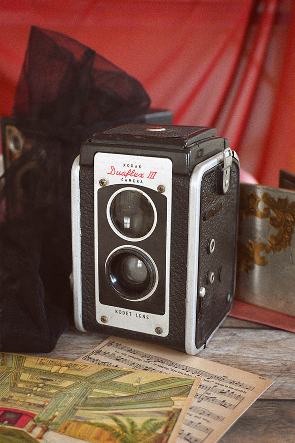 vintage-kodak-duaflex-iii-camera-black