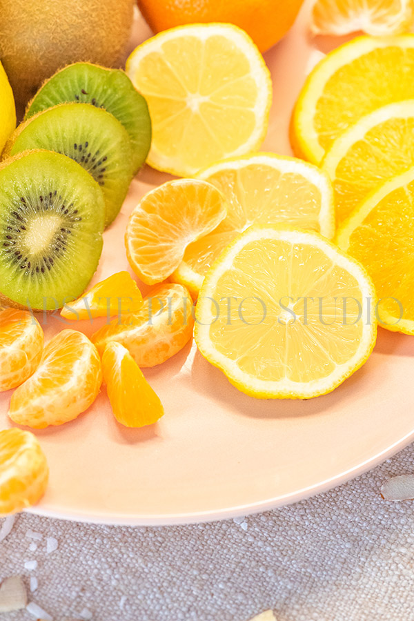 yellow-lemon-kiwi-green-on-plate-food-photos