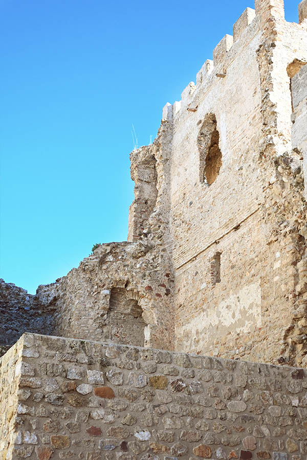 architecture-old-town-in-spain