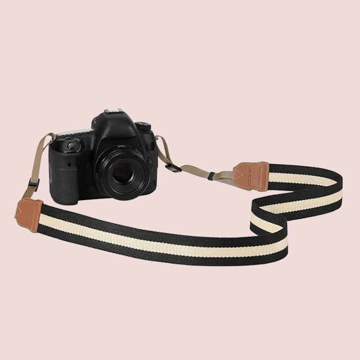 white-black-camera-strap
